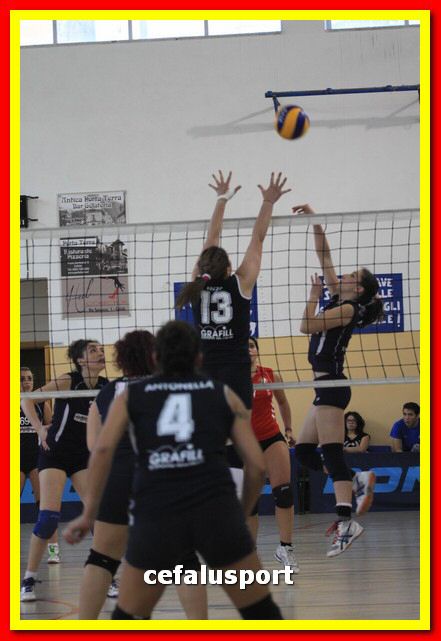 150523 volley 380_tn.jpg